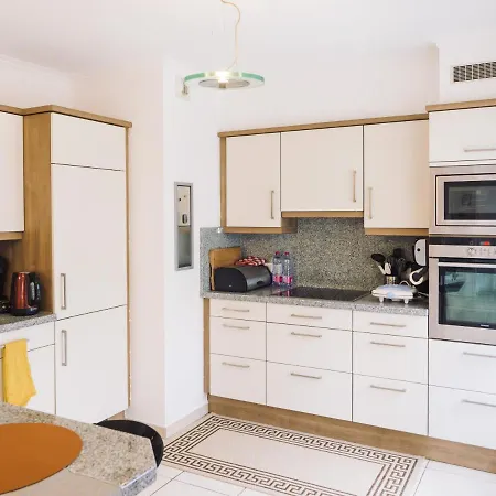 Cozy Art Deco Strassen
