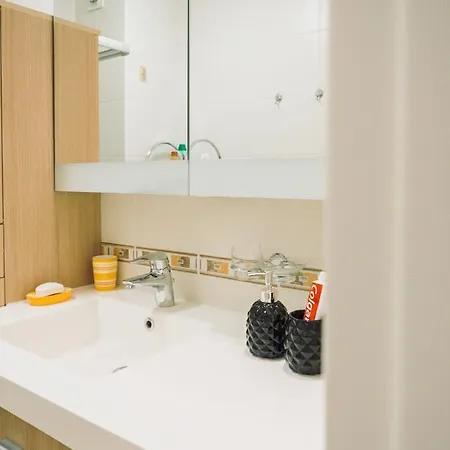 Cozy Art Deco Appartement Strassen